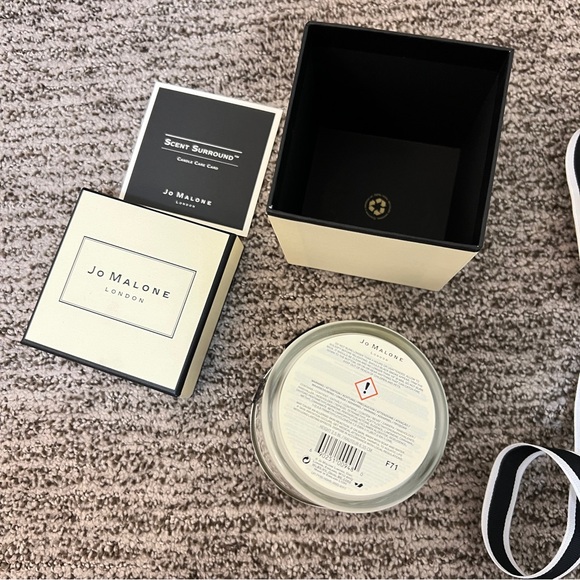 Jo Malone London Pomegranate Noir Home Candle - Picture 3 of 5